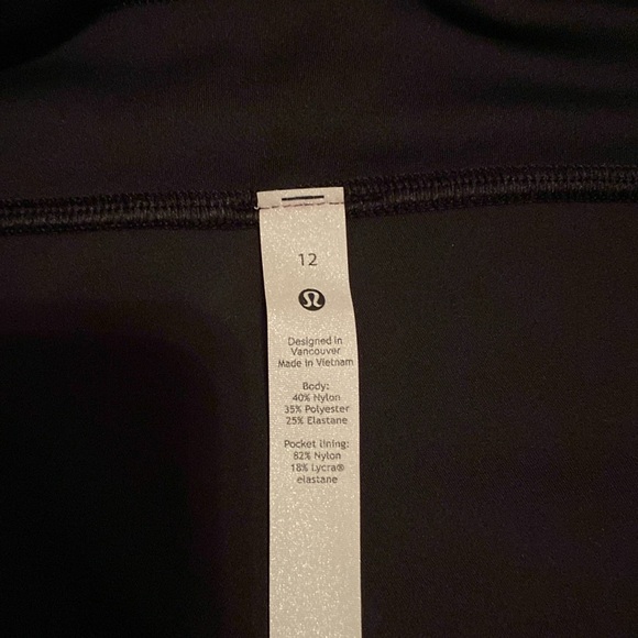 NWT Lululemon rain-repellent HR Run Tights,sz 12, length 28”. Logo on left calf. - Picture 9 of 14